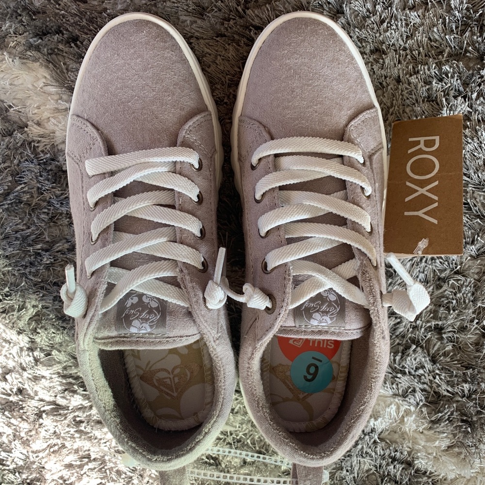 NWT Roxy Sheilahh Women Sneaker Platform Shoes